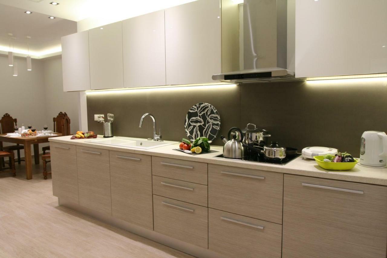 Elegant Acropolis Apartament *